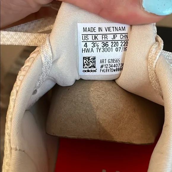 Adidas Alphaboost Sneakers Size 5.5 - Picture 5 of 9